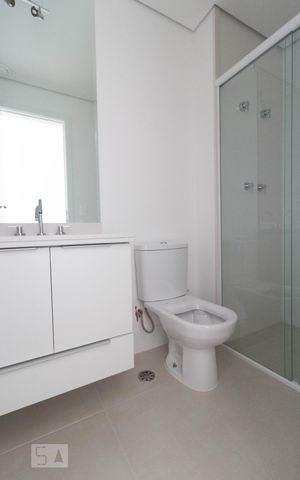Apartamento para alugar com 70m², 2 quartos e 1 vaga Apartamento para alugar com 70m², 2 quartos e 1 vagaBanheiro Suíte 1