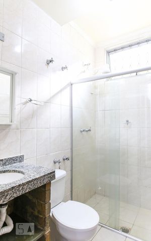 Casa para alugar com 100m², 3 quartos e 2 vagasBanheiro