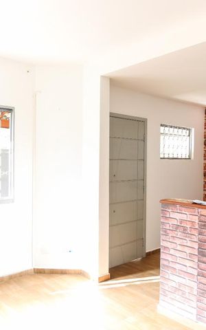 Casa para alugar com 100m², 3 quartos e 2 vagasSala