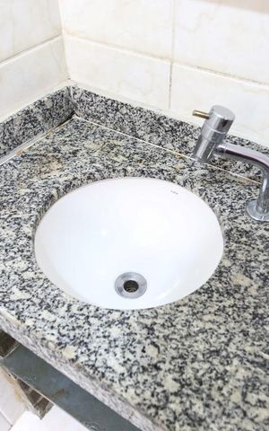 Casa para alugar com 100m², 3 quartos e 2 vagasBanheiro da Suíte