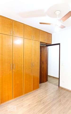 Casa para alugar com 100m², 3 quartos e 2 vagasSuíte