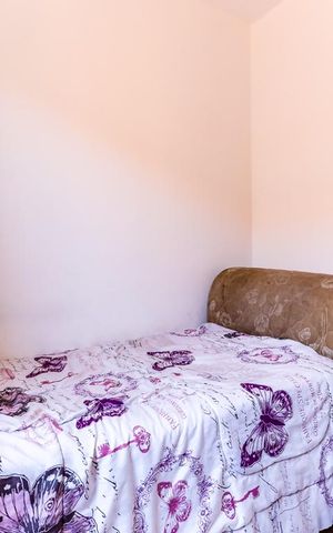 Casa à venda com 130m², 4 quartos e 2 vagas Casa à venda com 130m², 4 quartos e 2 vagasQuarto 3