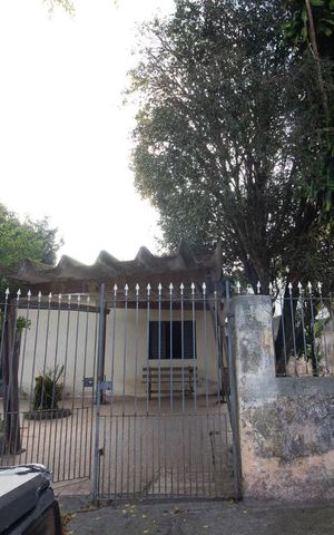 Casa para alugar com 120m², 3 quartos e 4 vagasFachada