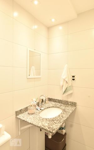 Apartamento à venda com 65m², 2 quartos e 1 vagaBanheiro da suite