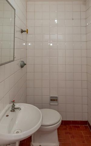 Casa à venda com 150m², 3 quartos e 2 vagas Casa à venda com 150m², 3 quartos e 2 vagasBanheiro de Serviço