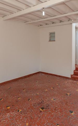 Casa à venda com 150m², 3 quartos e 2 vagas Casa à venda com 150m², 3 quartos e 2 vagasGaragem