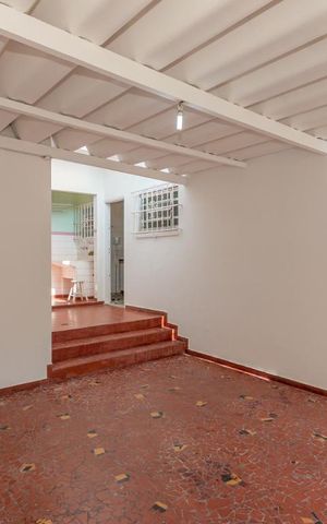 Casa à venda com 150m², 3 quartos e 2 vagas Casa à venda com 150m², 3 quartos e 2 vagasGaragem