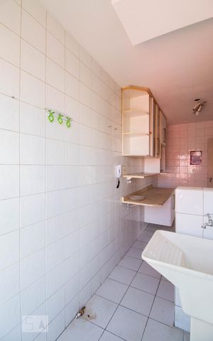 Apartamento para alugar com 60m², 2 quartos e 1 vaga Apartamento para alugar com 60m², 2 quartos e 1 vagaÁrea de serviço