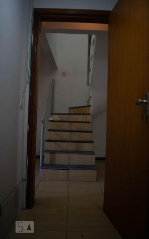 Casa à venda com 100m², 4 quartos e 2 vagasDepósito
