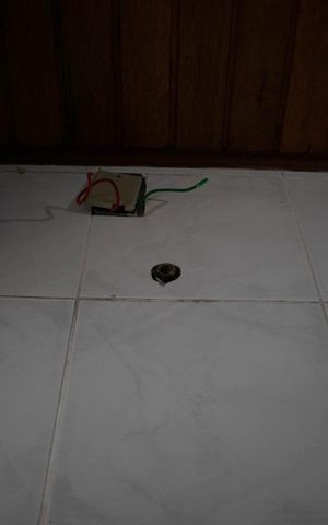 Casa à venda com 100m², 4 quartos e 2 vagasBanheiro