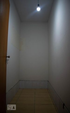 Casa à venda com 100m², 4 quartos e 2 vagasDepósito