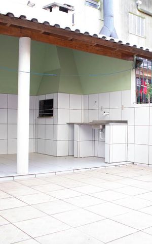 Casa à venda com 100m², 4 quartos e 2 vagasÁrea Externa