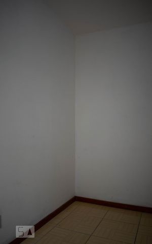 Casa à venda com 100m², 4 quartos e 2 vagasQuarto 3