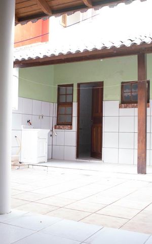 Casa à venda com 100m², 4 quartos e 2 vagasÁrea Externa