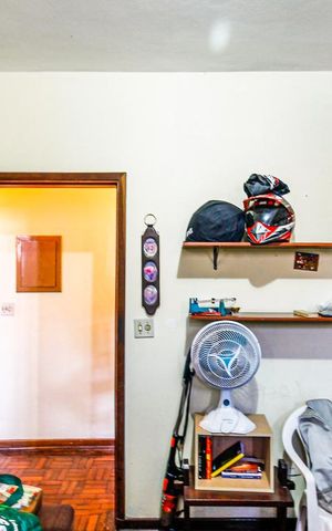 Casa à venda com 140m², 3 quartos e 4 vagas Casa à venda com 140m², 3 quartos e 4 vagasQuarto 2