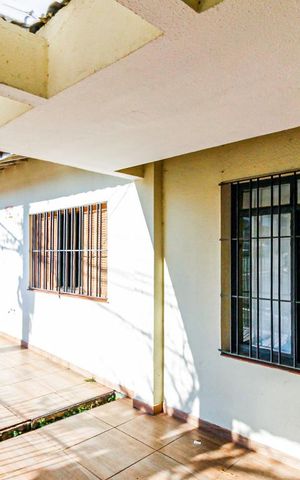 Casa à venda com 140m², 3 quartos e 4 vagas Casa à venda com 140m², 3 quartos e 4 vagasGaragem