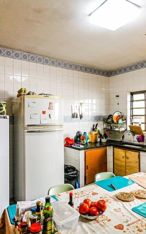 Casa à venda com 140m², 3 quartos e 4 vagas Casa à venda com 140m², 3 quartos e 4 vagasCozinha