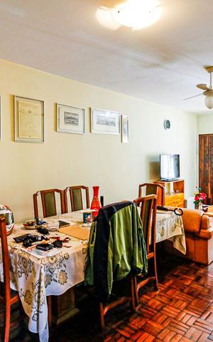 Casa à venda com 140m², 3 quartos e 4 vagas Casa à venda com 140m², 3 quartos e 4 vagasSala