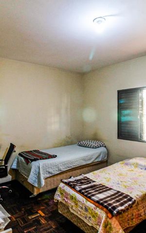 Casa à venda com 140m², 3 quartos e 4 vagas Casa à venda com 140m², 3 quartos e 4 vagasQuarto 1