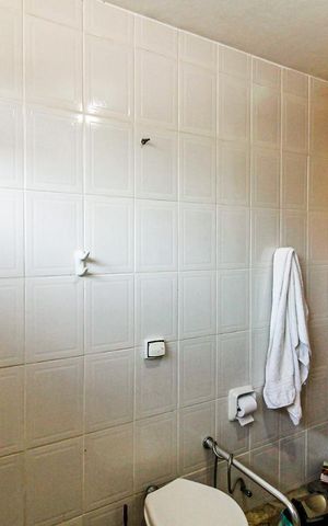 Casa à venda com 140m², 3 quartos e 4 vagas Casa à venda com 140m², 3 quartos e 4 vagasBanheiro