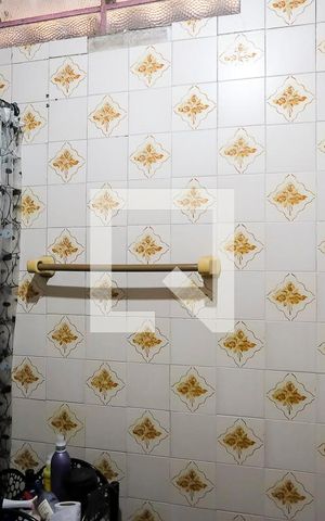 Casa à venda com 300m², 2 quartos e 2 vagasBanheiro