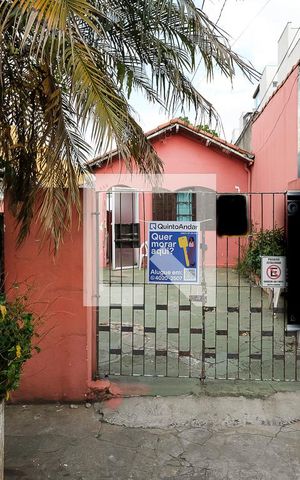 Casa à venda com 300m², 2 quartos e 2 vagasFachada 