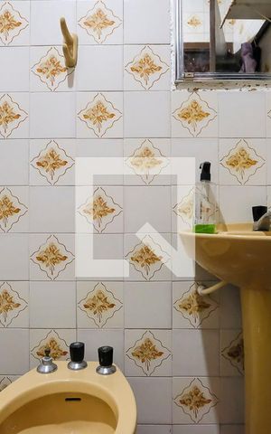 Casa à venda com 300m², 2 quartos e 2 vagasBanheiro