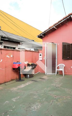 Casa à venda com 300m², 2 quartos e 2 vagasQuintal