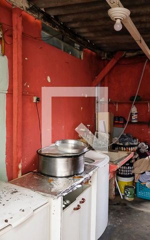 Casa à venda com 300m², 2 quartos e 2 vagasÁrea de Serviço