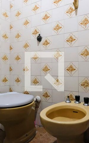 Casa à venda com 300m², 2 quartos e 2 vagasBanheiro