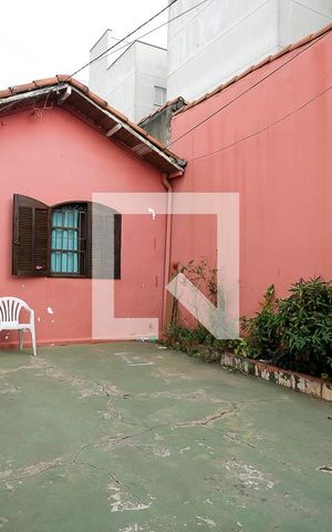 Casa à venda com 300m², 2 quartos e 2 vagasQuintal