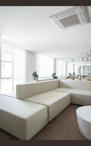 Studio à venda com 44m², 1 quarto e 1 vaga Studio à venda com 44m², 1 quarto e 1 vagaÁrea comum - Salão de festas
