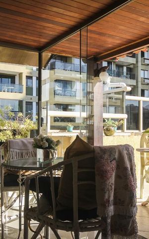 Apartamento à venda com 225m², 3 quartos e 1 vagaSala