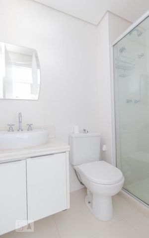Studio para alugar com 38m², 1 quarto e 1 vaga Studio para alugar com 38m², 1 quarto e 1 vagaBanheiro