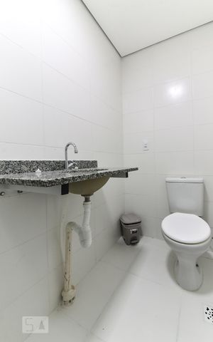 Apartamento à venda com 45m², 2 quartos e 1 vaga Apartamento à venda com 45m², 2 quartos e 1 vagaBanheiro Social
