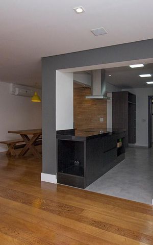 Apartamento à venda com 145m², 2 quartos e 4 vagas Apartamento à venda com 145m², 2 quartos e 4 vagasSala