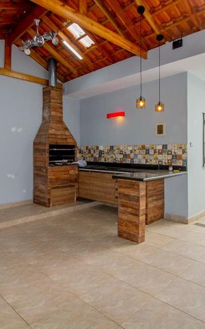 Casa para alugar com 190m², 4 quartos e 1 vagaChurrasqueira
