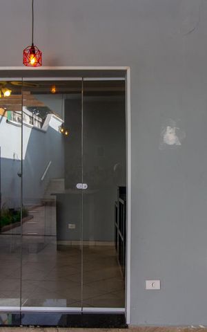Casa para alugar com 190m², 4 quartos e 1 vagaEscritório