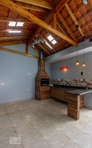 Casa para alugar com 190m², 4 quartos e 1 vagaChurrasqueira