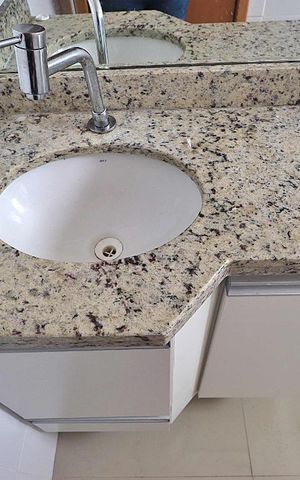 Apartamento para alugar com 170m², 4 quartos e 3 vagasBanheiro do Quarto 1