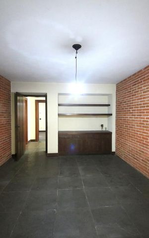 Casa à venda com 1300m², 5 quartos e 6 vagasSala 
