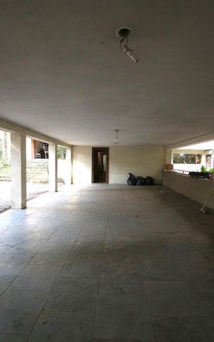 Casa à venda com 1300m², 5 quartos e 6 vagasGaragem