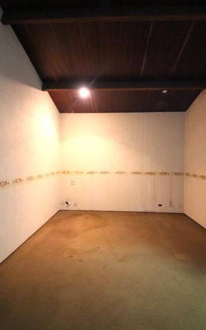 Casa à venda com 1300m², 5 quartos e 6 vagasSuíte 1