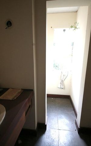 Casa à venda com 1300m², 5 quartos e 6 vagasLavabo