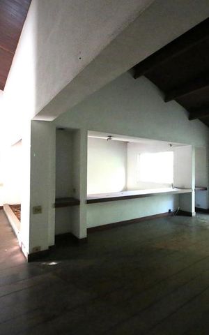 Casa à venda com 1300m², 5 quartos e 6 vagasSala 