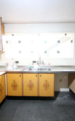 Casa à venda com 1300m², 5 quartos e 6 vagasCozinha 