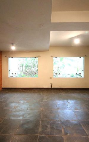Casa à venda com 1300m², 5 quartos e 6 vagasSala 