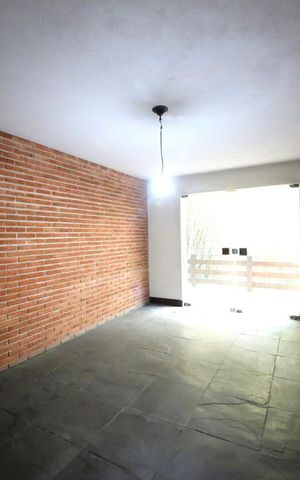 Casa à venda com 1300m², 5 quartos e 6 vagasSala