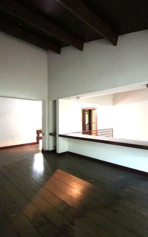 Casa à venda com 1300m², 5 quartos e 6 vagasSala 