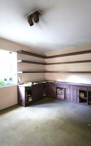 Casa à venda com 1300m², 5 quartos e 6 vagasSala